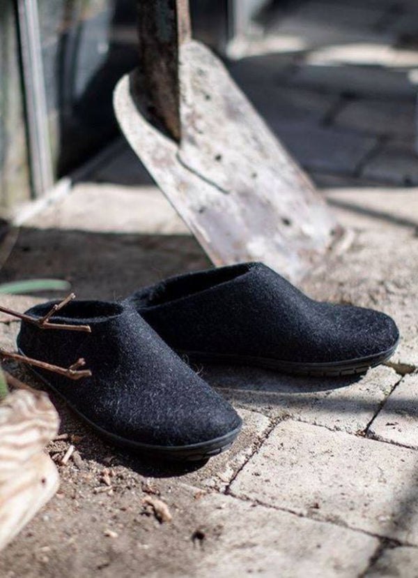 Buy Fashion rubber slippers by Dammy Collection on